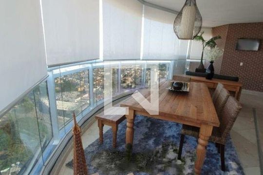 Apartamento à venda com 3 quartos, 202m² em Jardim Analia Franco, São Paulo