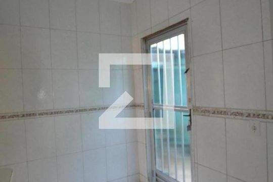 Cozinha com Área de Serviço de apartamento para alugar com 2 quartos, 70m² em Vila Valqueire, Rio de Janeiro