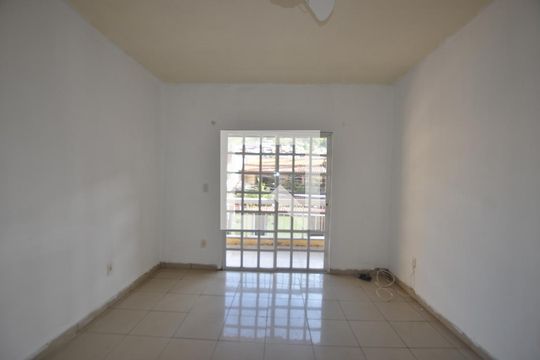 Apartamento para alugar com 2 quartos, 70m² em Vila Valqueire, Rio de Janeiro