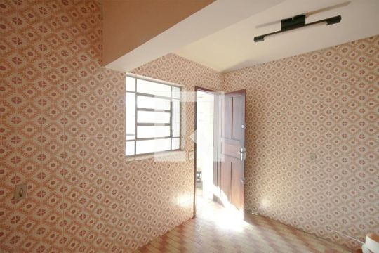 Cozinha de casa à venda com 3 quartos, 200m² em Concórdia, Belo Horizonte