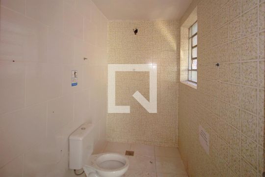Banheiro de casa à venda com 3 quartos, 200m² em Concórdia, Belo Horizonte