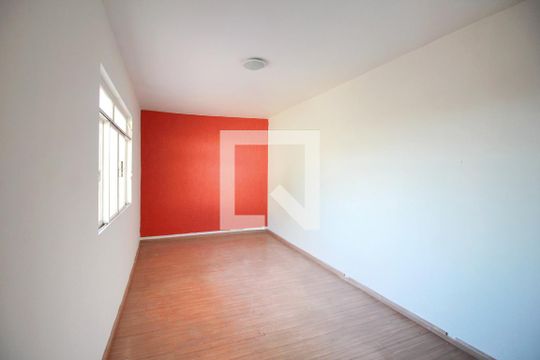 Casa à venda com 3 quartos, 200m² em Concórdia, Belo Horizonte