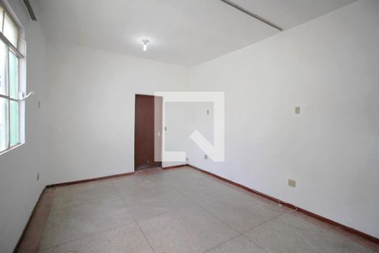 Quarto 1 de kitnet/studio para alugar com 1 quarto, 30m² em Floresta, Belo Horizonte