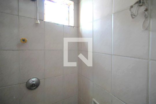 Banheiro de kitnet/studio para alugar com 1 quarto, 30m² em Floresta, Belo Horizonte