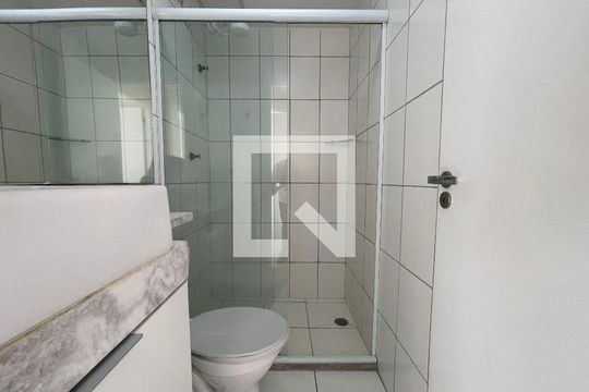 Banheiro de apartamento para alugar com 2 quartos, 38m² em Vila Butantã, São Paulo