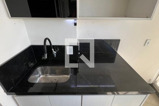Cozinha de kitnet/studio à venda com 1 quarto, 35m² em Pinheiros, São Paulo