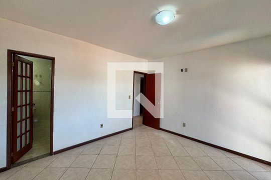 Suíte de apartamento à venda com 3 quartos, 220m² em Vargem Grande, Rio de Janeiro