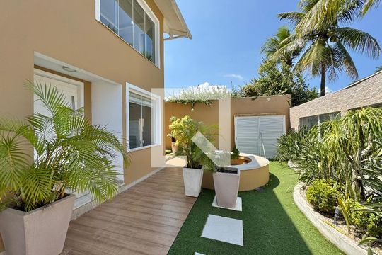 Área externa de casa de condomínio para alugar com 6 quartos, 550m² em Barra da Tijuca, Rio de Janeiro