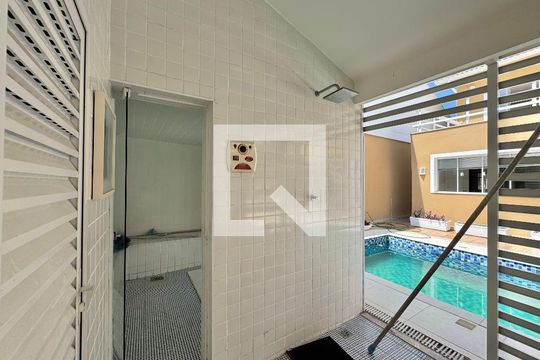 Área externa de casa de condomínio para alugar com 6 quartos, 550m² em Barra da Tijuca, Rio de Janeiro