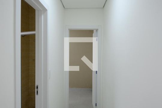 Corredor de casa para alugar com 4 quartos, 190m² em Vila Dom Pedro I, São Paulo