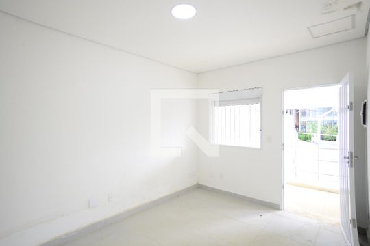 Casa para alugar com 4 quartos, 190m² em Vila Dom Pedro I, São Paulo