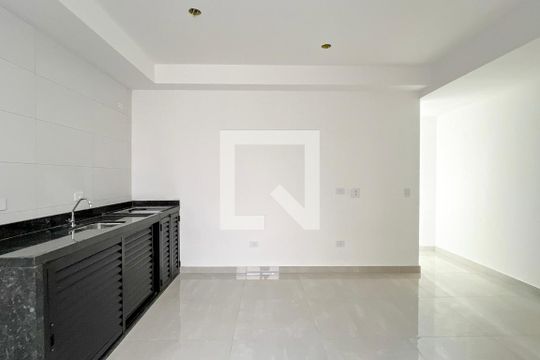 Sala/Cozinha de apartamento para alugar com 1 quarto, 26m² em São Domingos, São Paulo