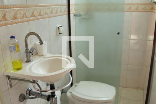 Banheiro de Serviço de casa para alugar com 4 quartos, 560m² em Baeta Neves, São Bernardo do Campo