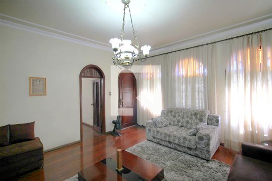 Sala de casa à venda com 8 quartos, 357m² em Nova Floresta, Belo Horizonte