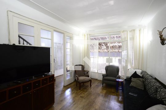 Sala de casa à venda com 4 quartos, 180m² em Vila Mariana, São Paulo