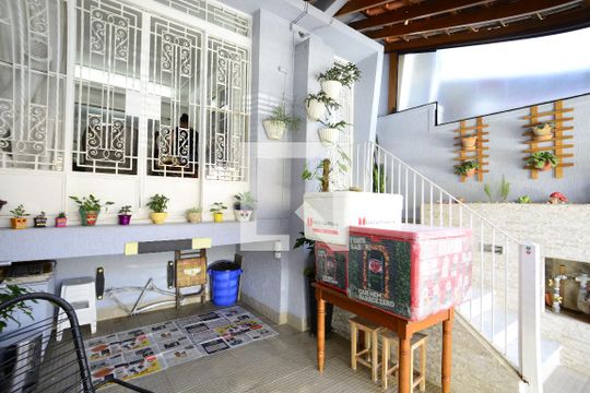 Garagem de casa à venda com 4 quartos, 180m² em Vila Mariana, São Paulo