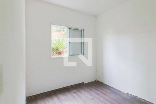 Quarto 2 de apartamento para alugar com 2 quartos, 55m² em Jardim Irapua, Taboão da Serra