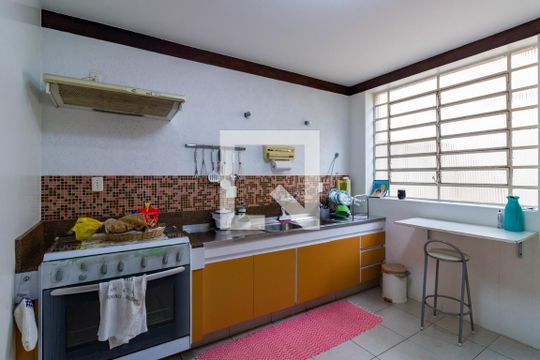 Cozinha de casa para alugar com 5 quartos, 430m² em Jardim Vitoria Regia (zona Oeste), São Paulo