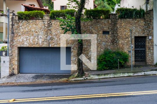 Fachada de casa para alugar com 5 quartos, 430m² em Jardim Vitoria Regia (zona Oeste), São Paulo