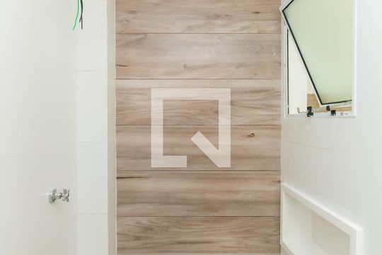 Banheiro de apartamento à venda com 2 quartos, 38m² em Quinta da Paineira, São Paulo
