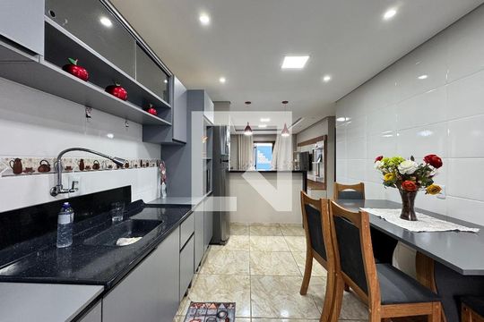 Cozinha de casa à venda com 2 quartos, 67m² em Campina, São Leopoldo