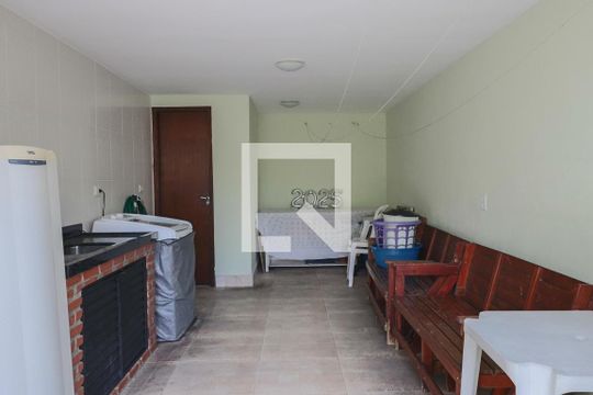 Área de Serviço de casa à venda com 3 quartos, 165m² em Jardim Eliane, São Paulo