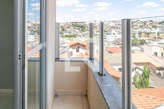 Varanda de apartamento à venda com 2 quartos, 57m² em Alvorada, Contagem