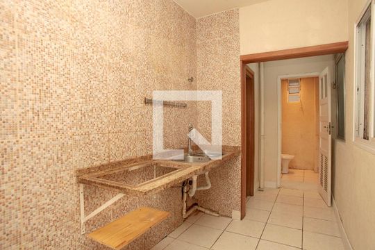 Cozinha + Área de Serviço de apartamento à venda com 2 quartos, 84m² em Centro Histórico, Porto Alegre
