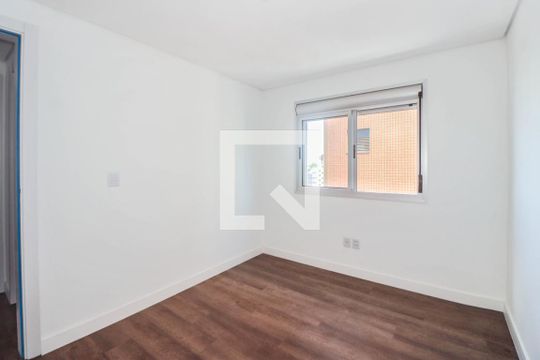 Quarto de apartamento à venda com 2 quartos, 69m² em Petrópolis, Porto Alegre
