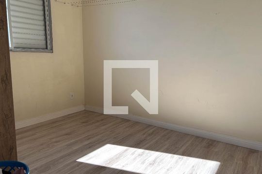 Quarto de casa de condomínio à venda com 2 quartos, 48m² em Vila Carminha, Campinas