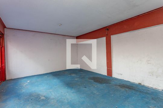 Garagem de casa para alugar com 2 quartos, 80m² em Taboão, Diadema