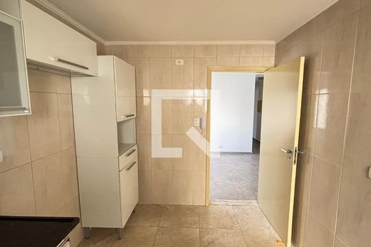 Cozinha de apartamento à venda com 2 quartos, 70m² em Vila Santa Teresa, Santo André