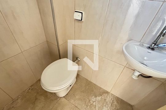 Área de Serviço - Banheiro de apartamento à venda com 2 quartos, 70m² em Vila Santa Teresa, Santo André