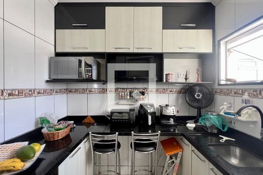 Cozinha de apartamento à venda com 1 quarto, 58m² em Sumarezinho, São Paulo
