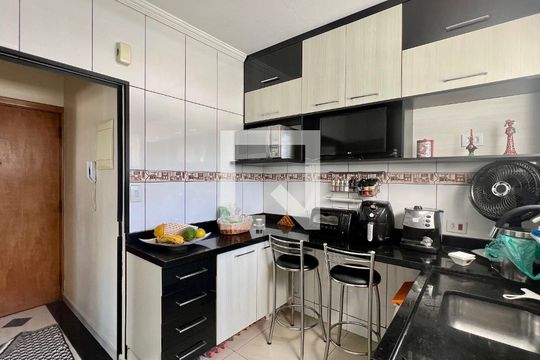 Cozinha de apartamento à venda com 1 quarto, 58m² em Sumarezinho, São Paulo
