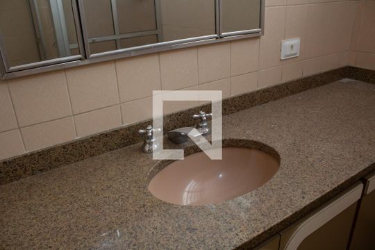 Banheiro 2 de apartamento à venda com 3 quartos, 167m² em Consolação, São Paulo