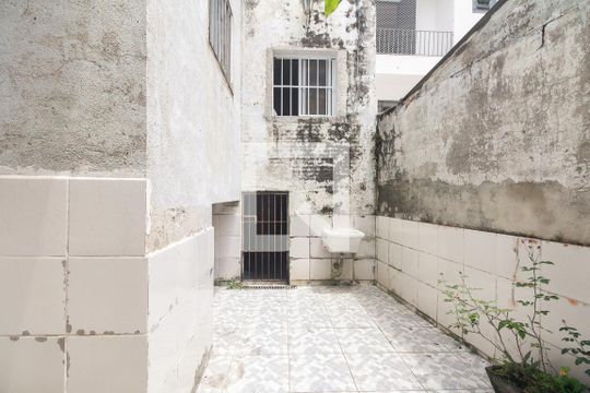 Quintal de casa à venda com 3 quartos, 90m² em Cidade Mãe do Céu, São Paulo