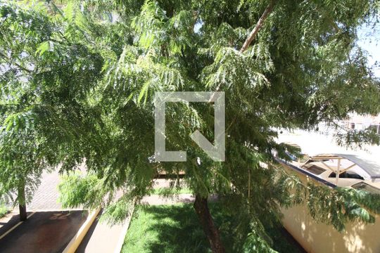 Vista de apartamento para alugar com 2 quartos, 52m² em Chácaras Tubalina E Quartel, Uberlândia