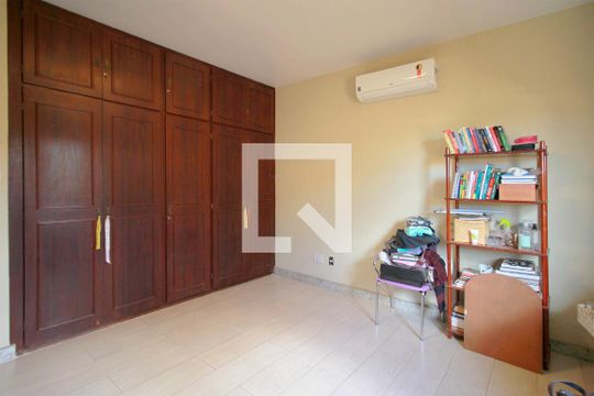 Suite de casa à venda com 3 quartos, 360m² em São Geraldo, Belo Horizonte