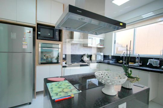 Cozinha de casa à venda com 3 quartos, 360m² em São Geraldo, Belo Horizonte