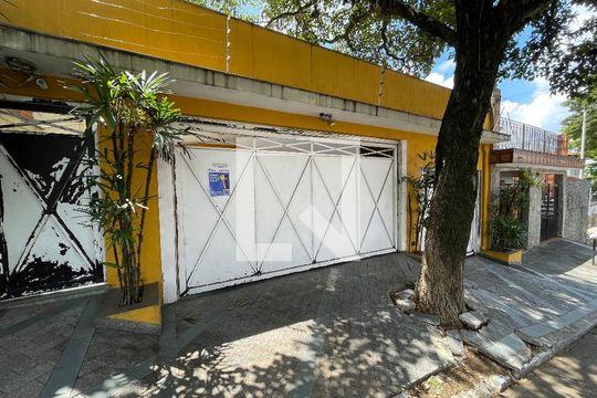 Fachada de casa à venda com 5 quartos, 230m² em Jardim Bonfiglioli, São Paulo