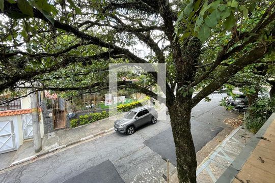 Vista de casa à venda com 5 quartos, 230m² em Jardim Bonfiglioli, São Paulo