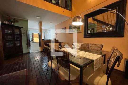 Sala de casa à venda com 5 quartos, 230m² em Jardim Bonfiglioli, São Paulo