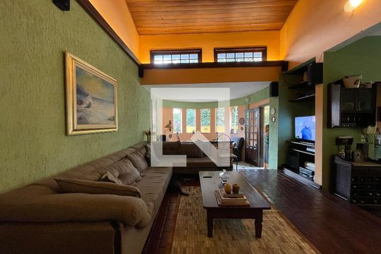 Casa à venda com 5 quartos, 230m² em Jardim Bonfiglioli, São Paulo