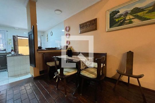 Sala de casa à venda com 5 quartos, 230m² em Jardim Bonfiglioli, São Paulo