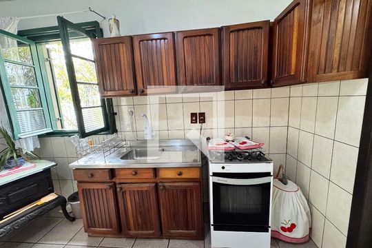 Cozinha de casa à venda com 3 quartos, 130m² em Scharlau, São Leopoldo