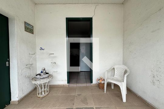 Quintal de casa à venda com 3 quartos, 130m² em Scharlau, São Leopoldo