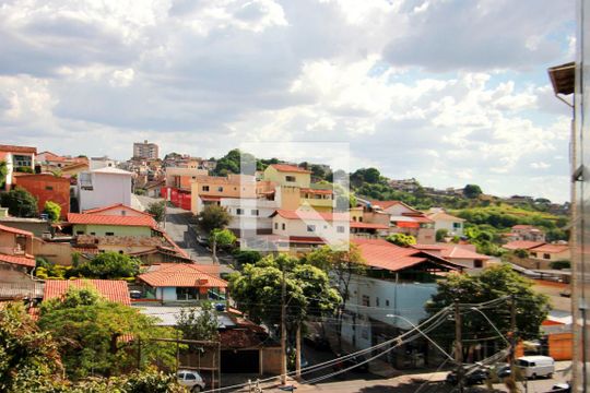 Vista  de apartamento à venda com 4 quartos, 130m² em Fernão Dias, Belo Horizonte