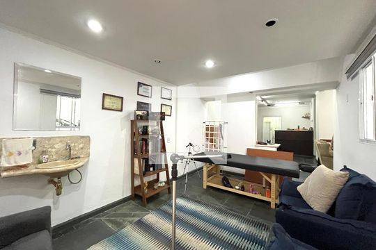 Sala de casa à venda com 5 quartos, 290m² em Planalto Paulista, São Paulo