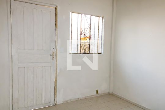Sala de apartamento para alugar com 1 quarto, 23m² em Encantado, Rio de Janeiro